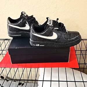 Woman's Air Force 1 Premium '07 Black White Rain Drops 9w